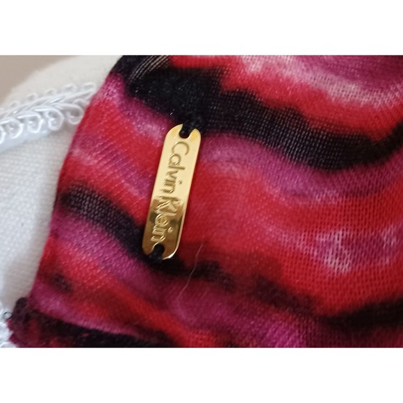 Calvin Klein Infinity Scarf Red Black White Ombre Women US One Size Oversized - Picture 6 of 6